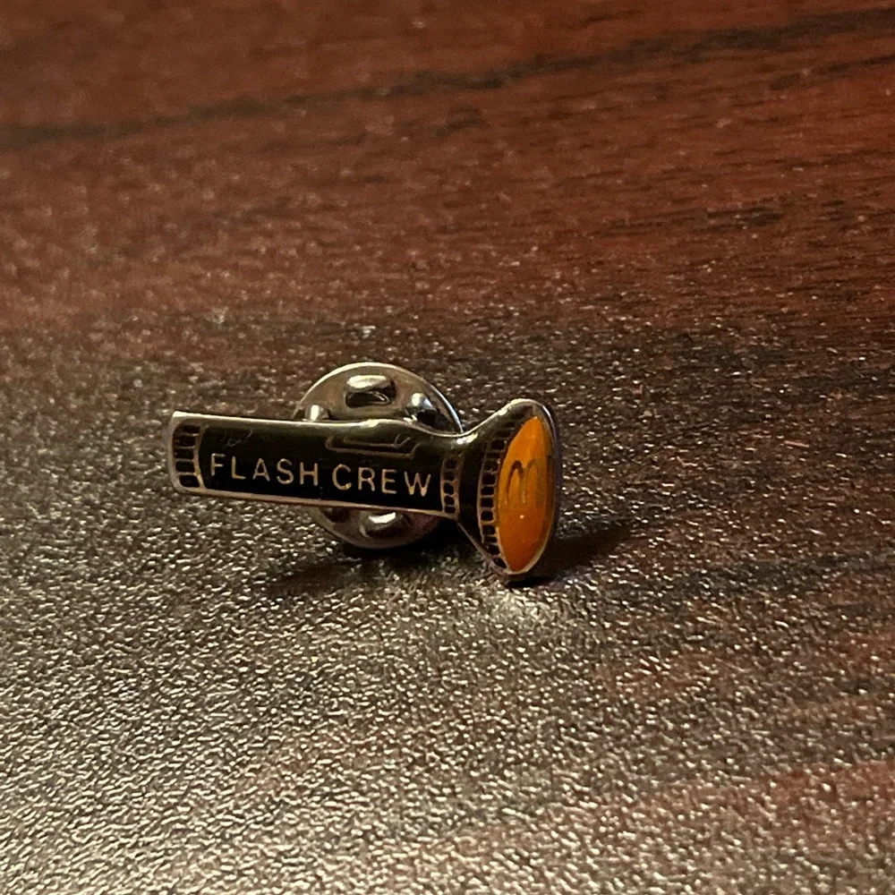 Vintage McDonald’s Flash Crew Flashlight Employee Lapel Hat Pin‎